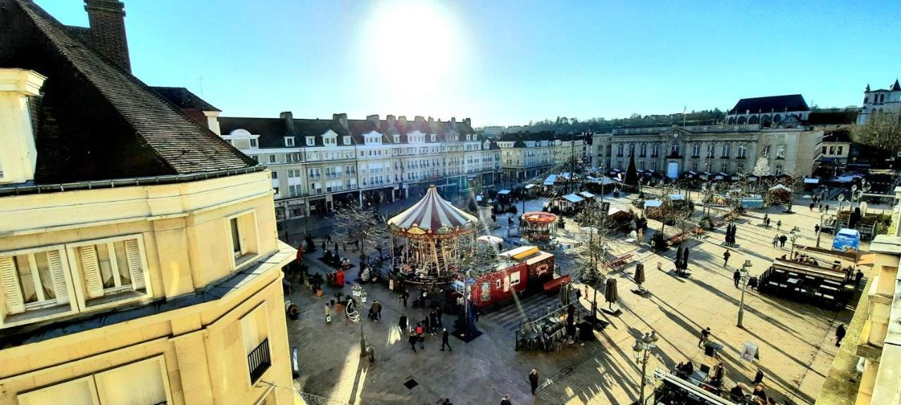 F2 Avec Sauna, Vue D'Exception Place De La Mairie Beauvais Exterior foto